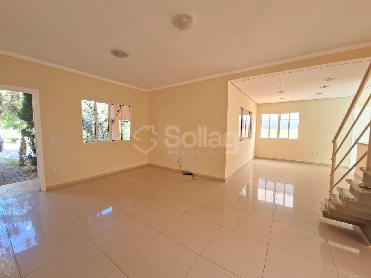 Casa em condomínio para aluguel no Bosque: