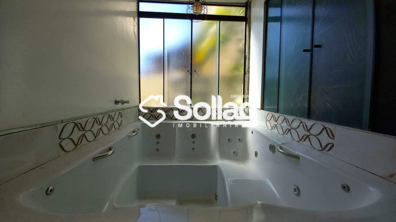 Casa em condomínio para aluguel no Condomínio Jardim América: 