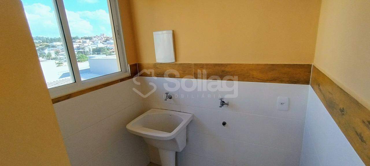 Casa para aluguel no Centro: 