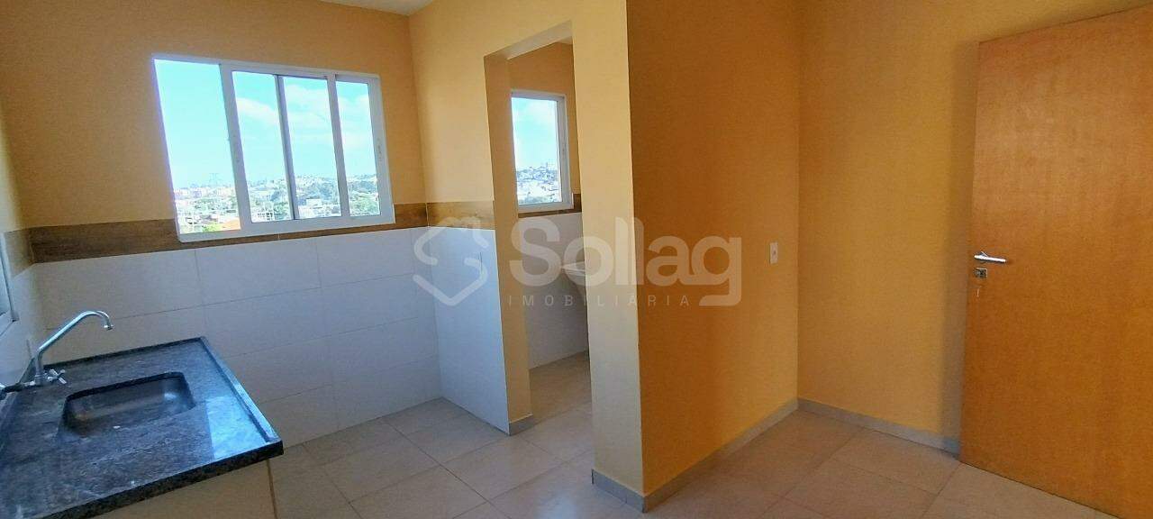 Casa para aluguel no Centro: 
