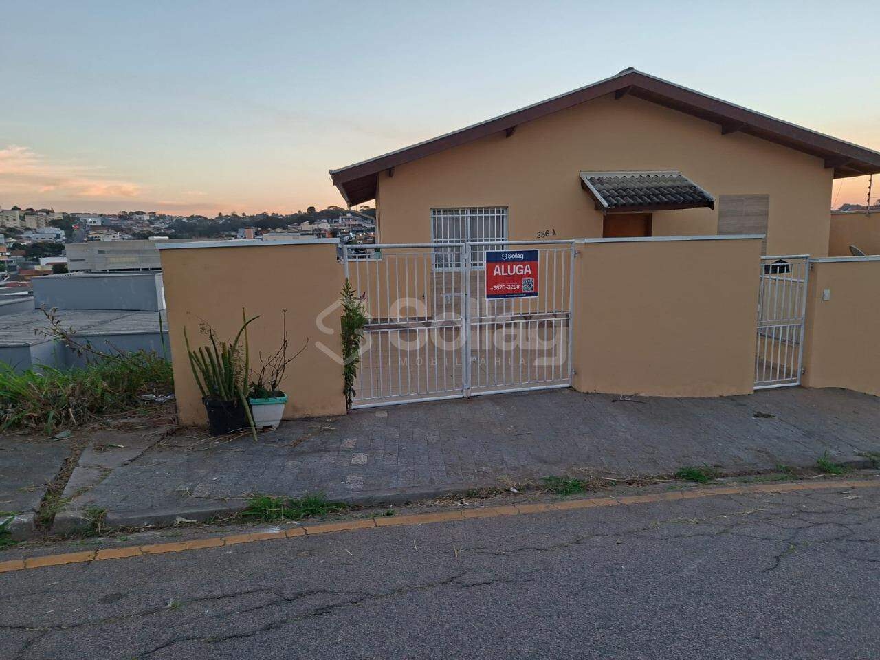 Casa para aluguel no Centro: 