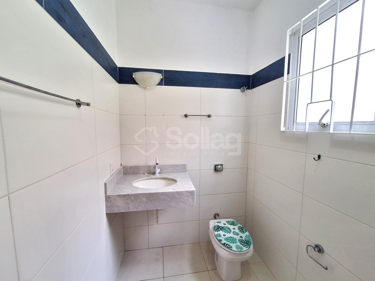 Casa para aluguel no Centro: 