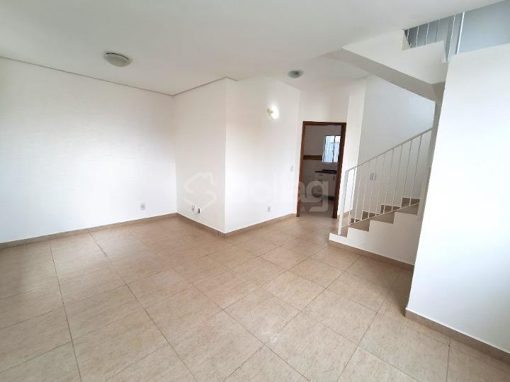 Casa para aluguel no Centro: 