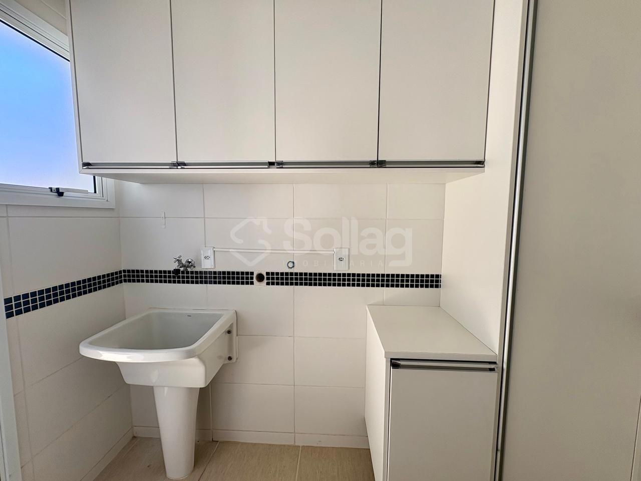 Casa em condomínio para aluguel no Pinheirinho: 