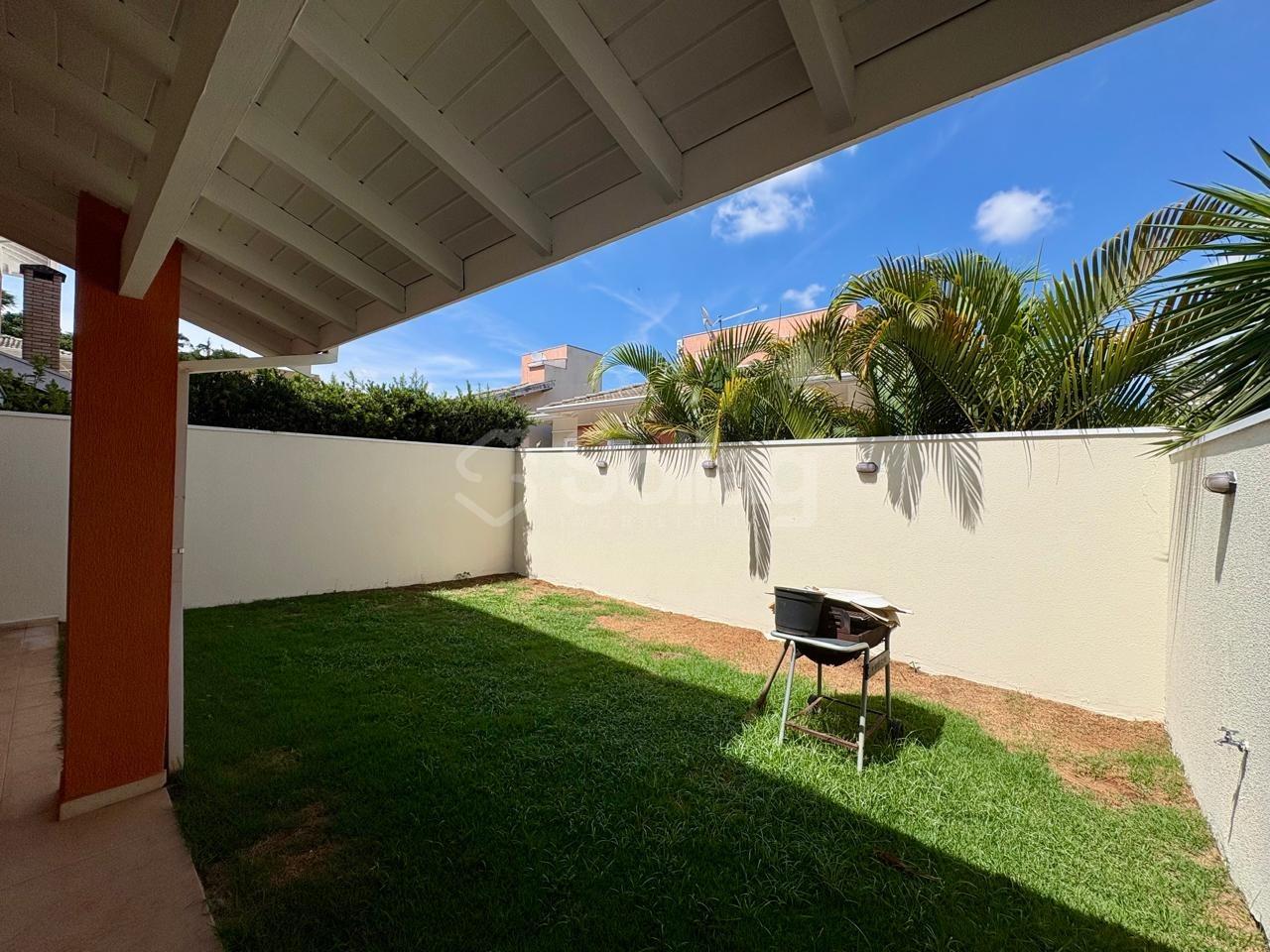 Casa em condomínio para aluguel no Pinheirinho: 