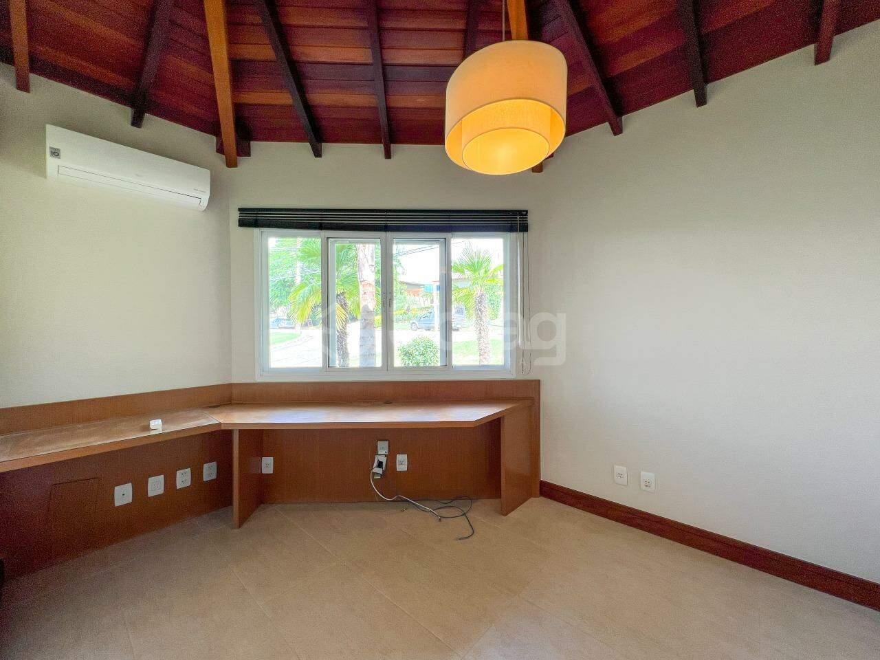 Casa em condomínio para aluguel no Condomínio Estância Marambaia: