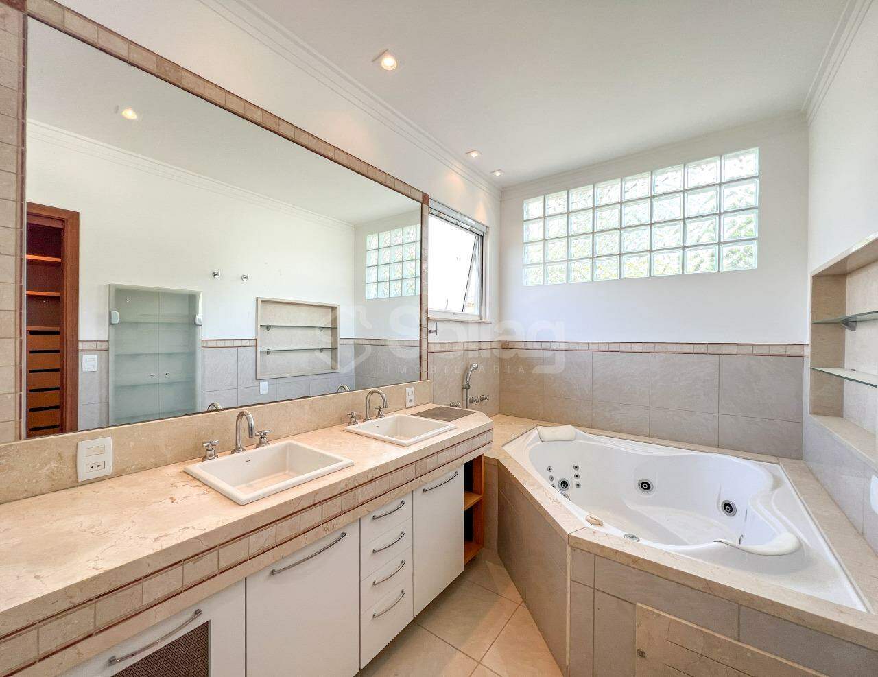 Casa em condomínio para aluguel no Condomínio Estância Marambaia: