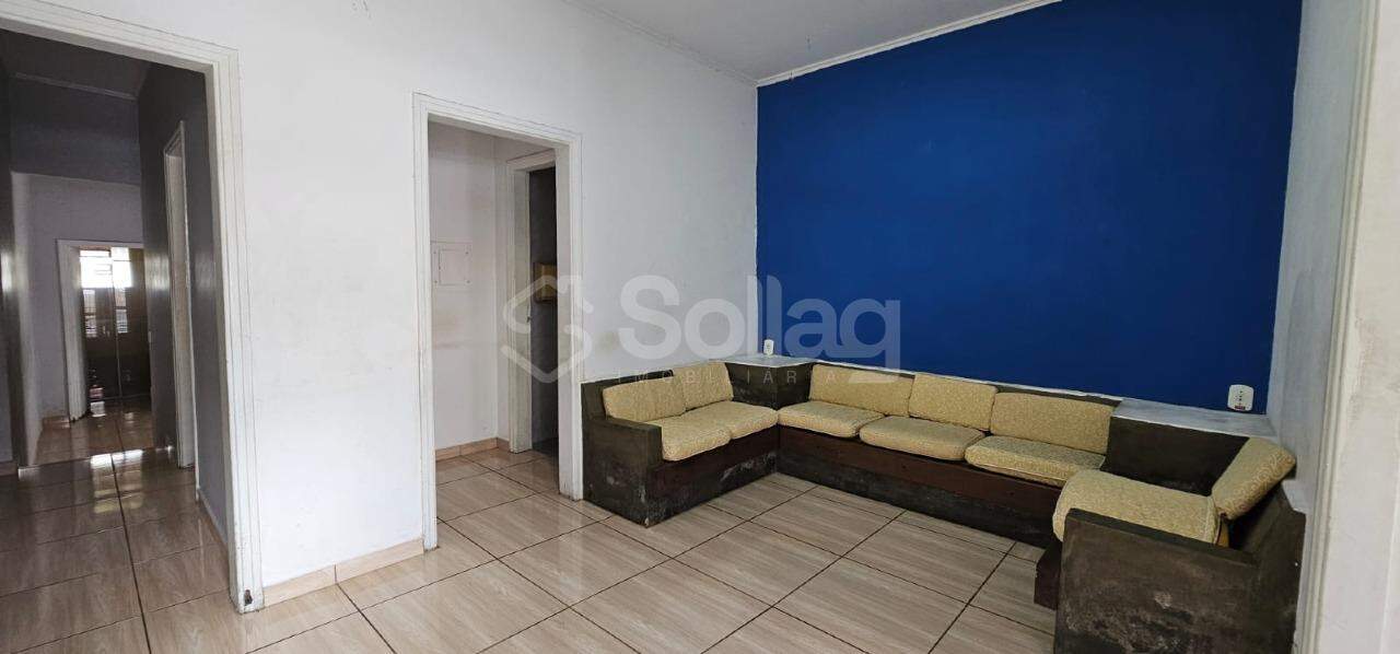 Casa à venda no Centro: 