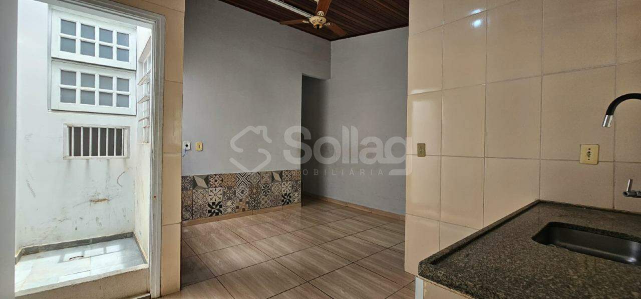 Casa à venda no Centro: 