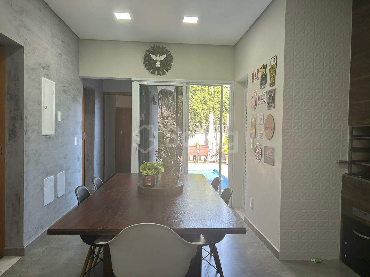 Casa em condomínio à venda no Condomínio Via Castelli: 