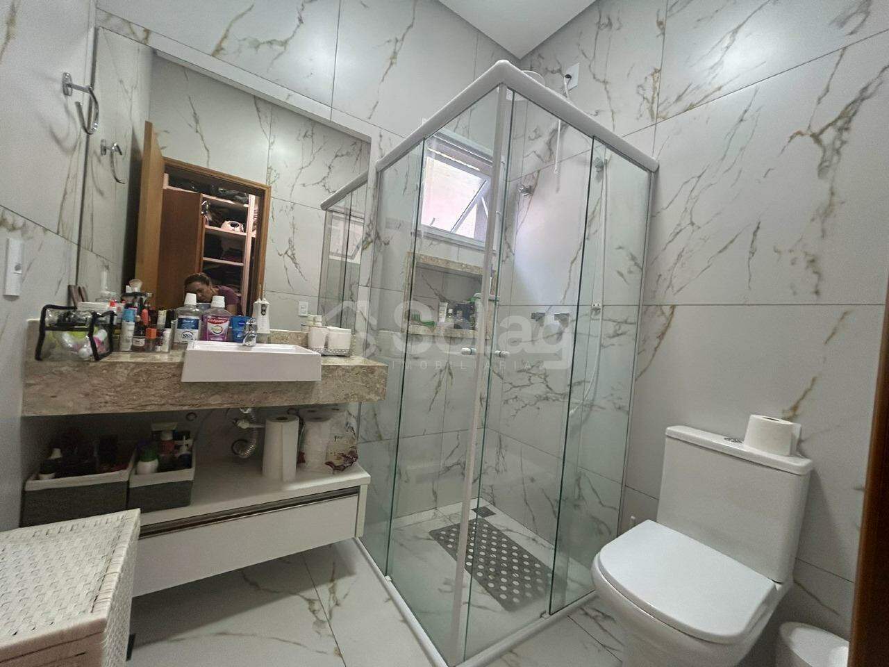 Casa em condomínio à venda no Condomínio Via Castelli: 