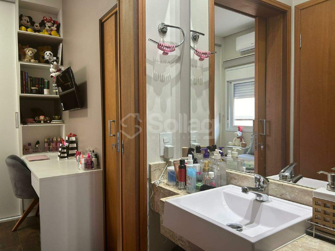 Casa em condomínio à venda no Condomínio Via Castelli: 