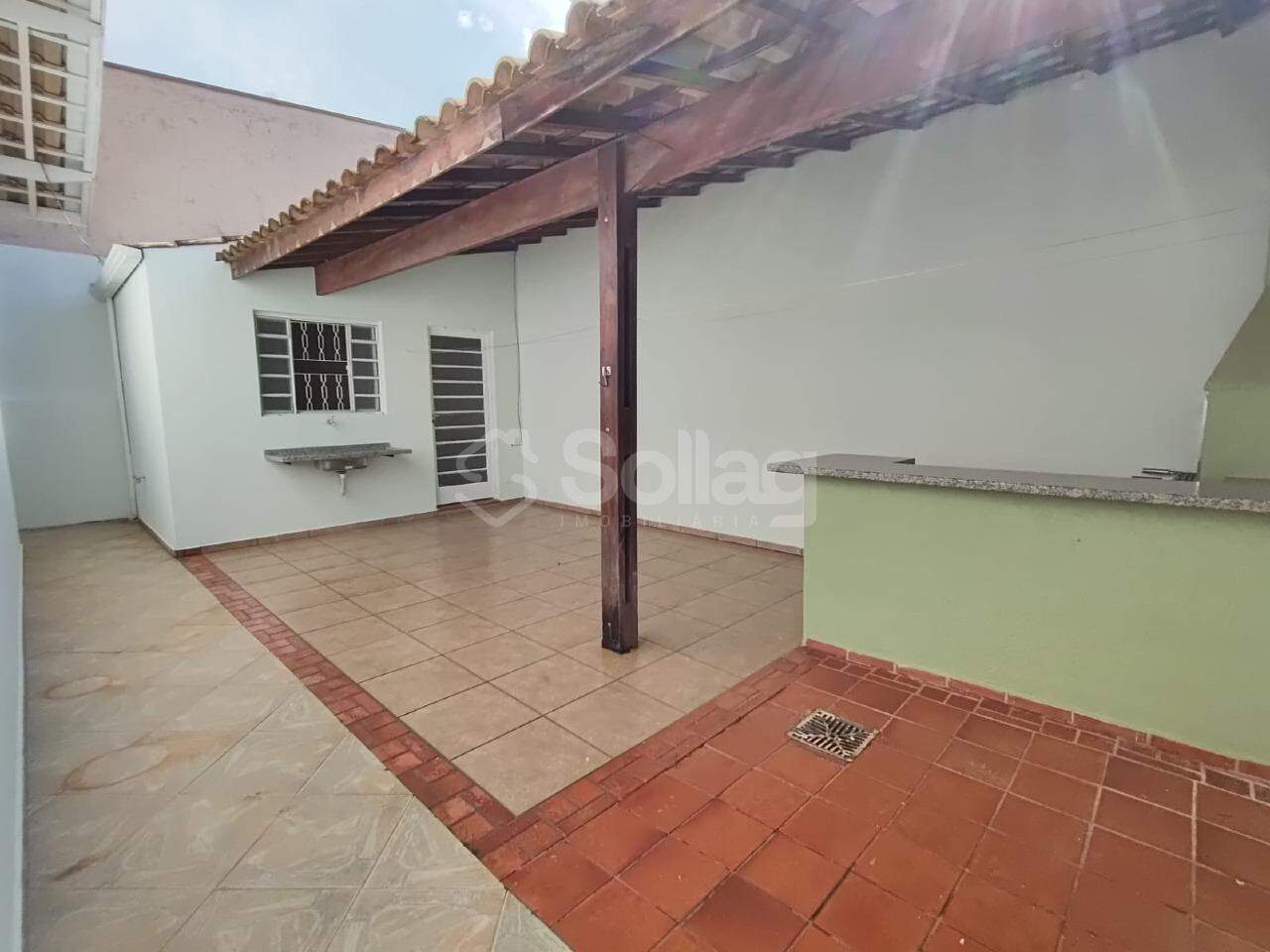 Casa em condomínio para aluguel no Condomínio Grape Village: 