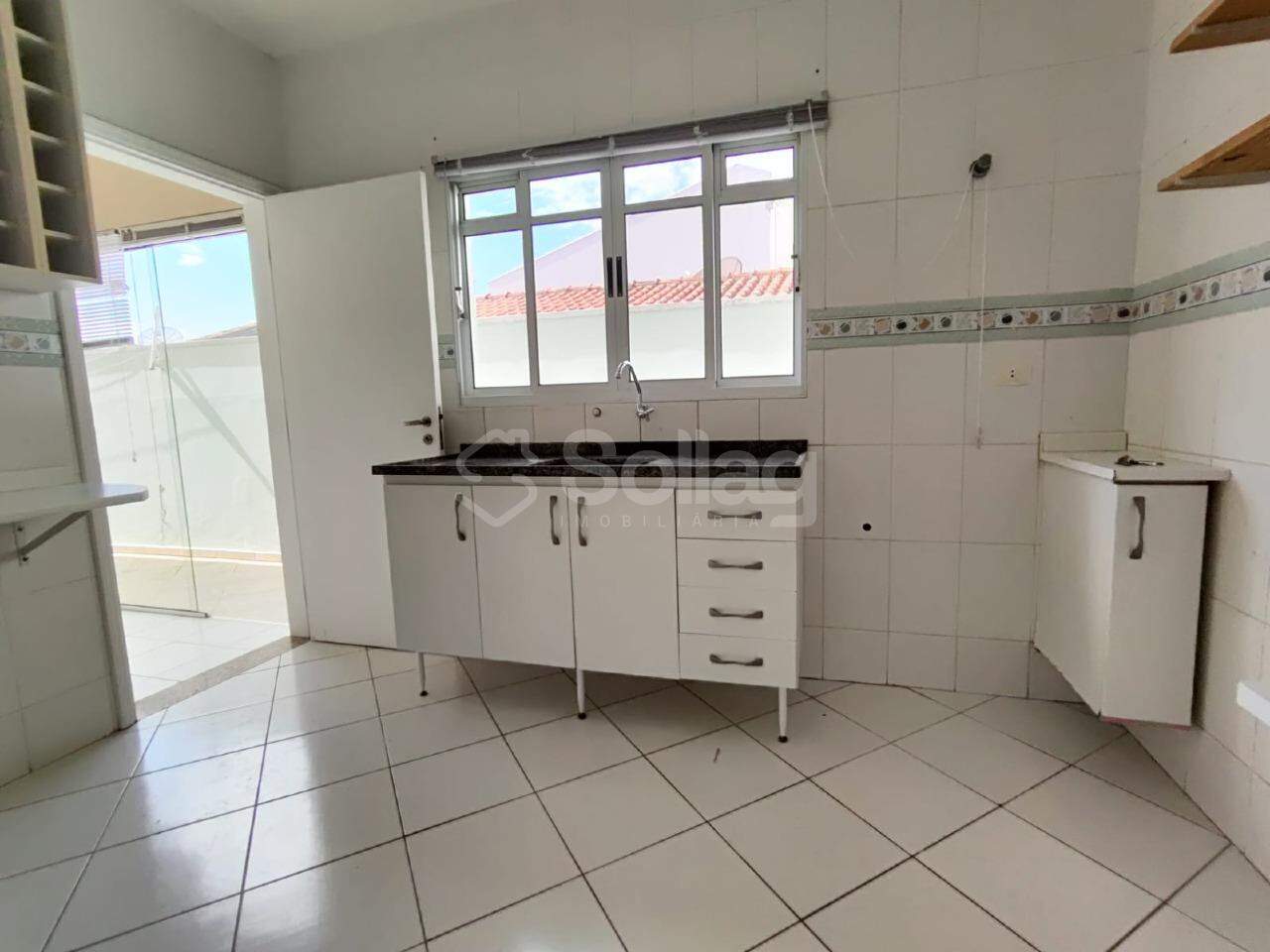 Casa em condomínio para aluguel no Condomínio Grape Village: 