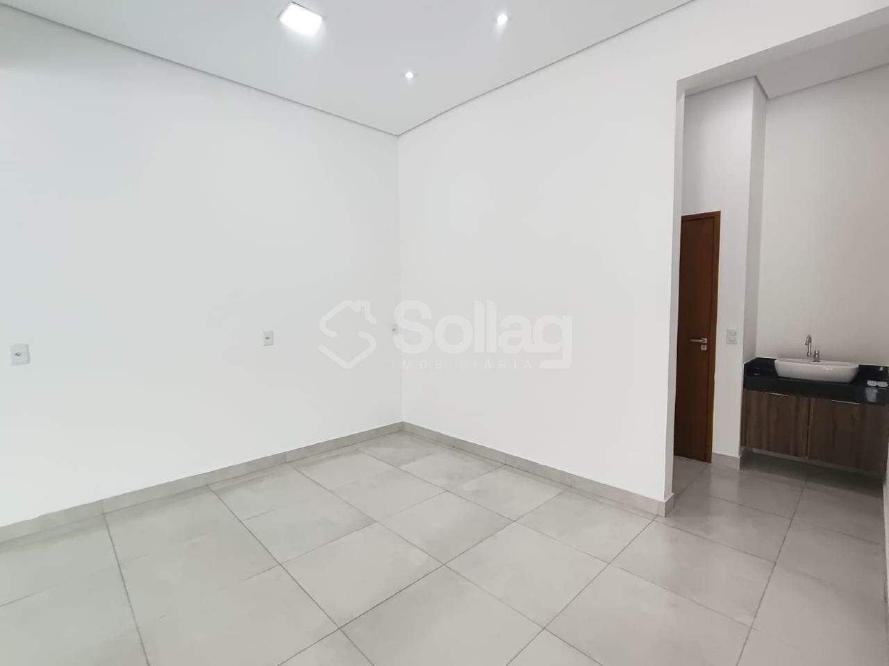 Salão para aluguel no Parque dos Pinheirinhos: