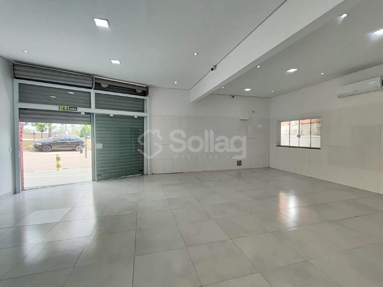 Salão para aluguel no Parque dos Pinheirinhos: