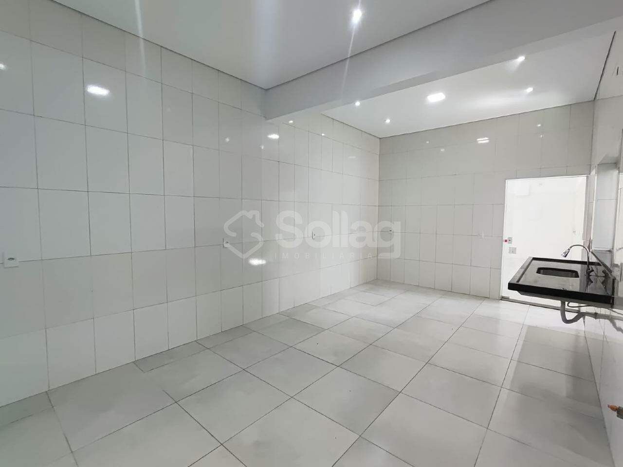 Salão para aluguel no Parque dos Pinheirinhos: