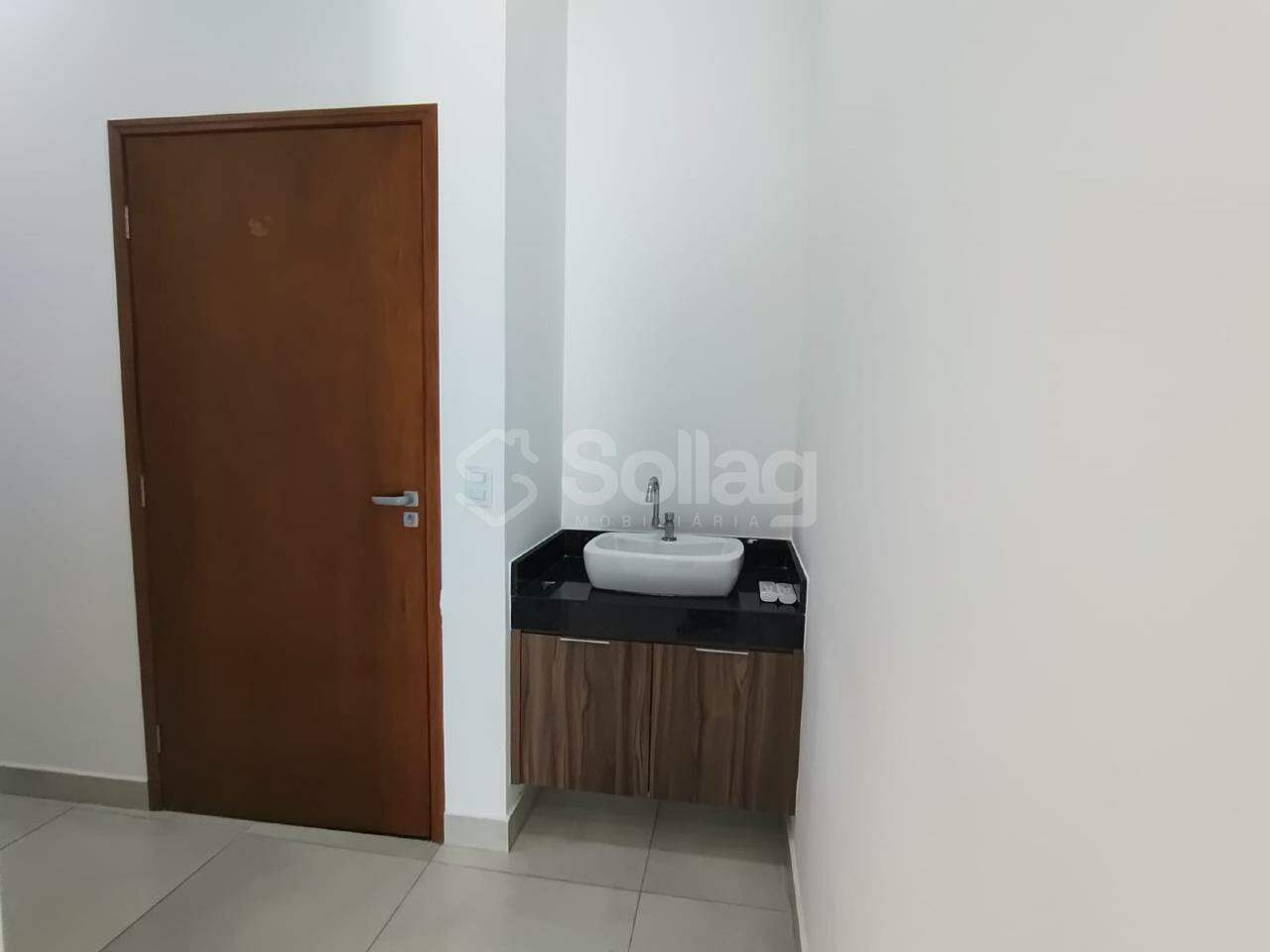 Salão para aluguel no Parque dos Pinheirinhos: