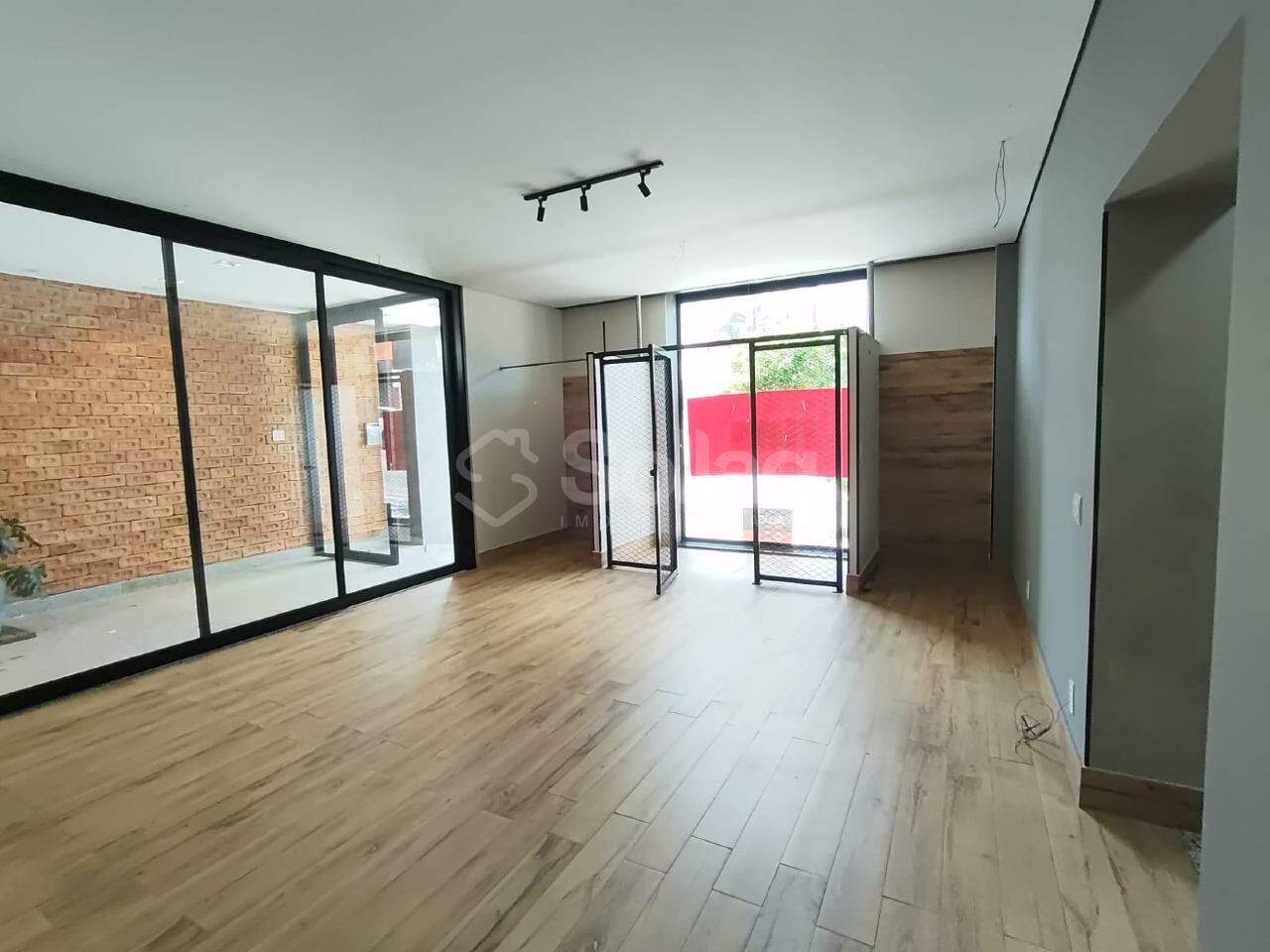 Sala para aluguel no Centro: 