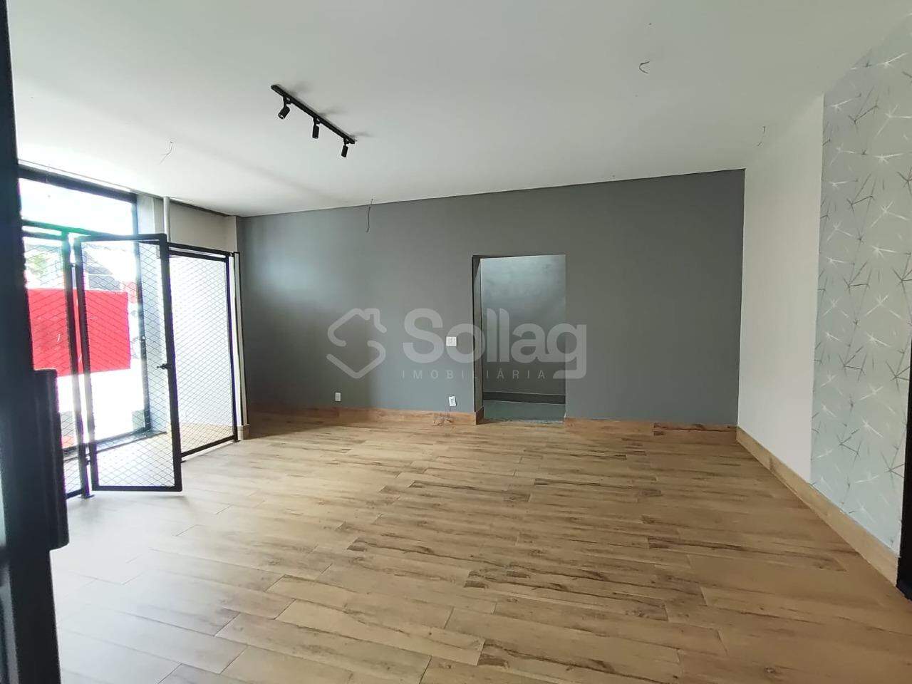 Sala para aluguel no Centro: 