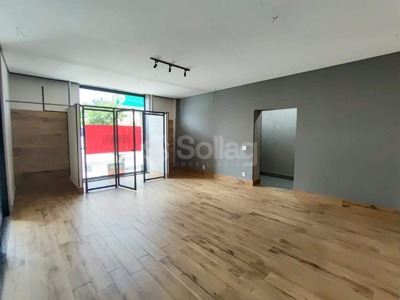 Sala para aluguel no Centro: 