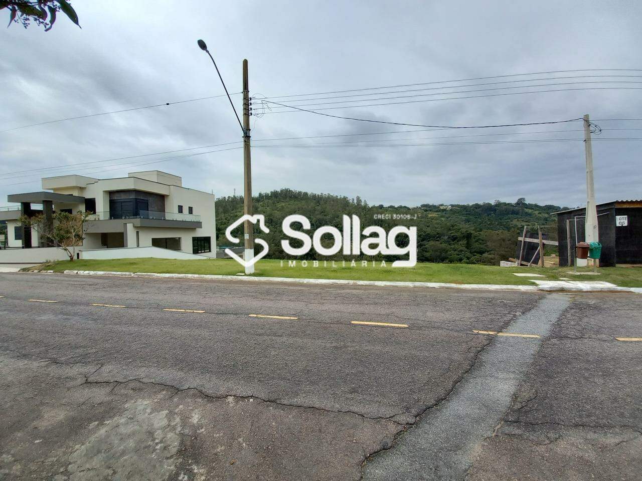 Terreno em condomínio à venda no Condomínio Sol Vinhedo Village: 