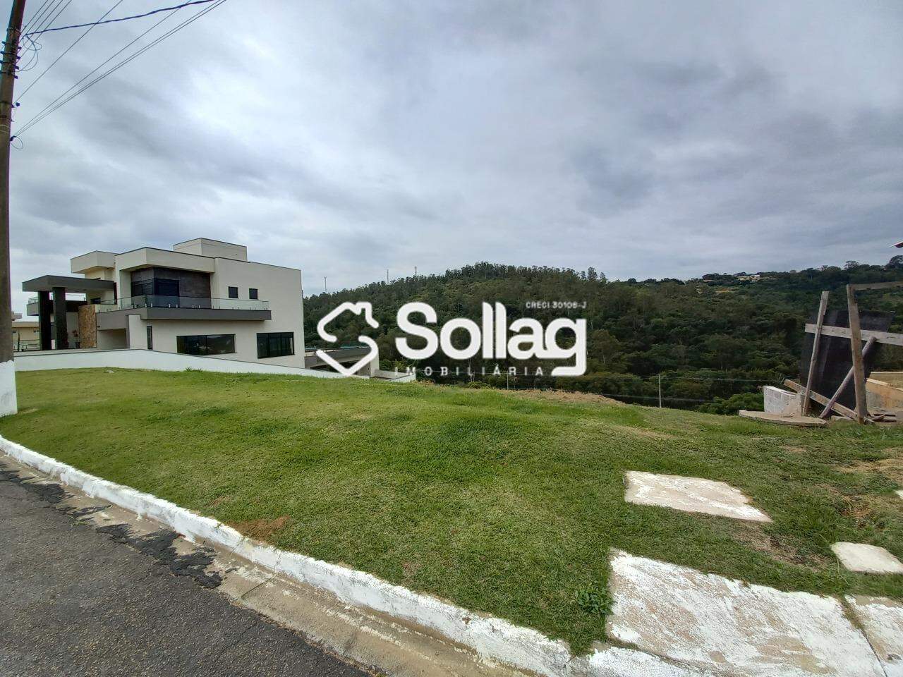 Terreno em condomínio à venda no Condomínio Sol Vinhedo Village: 