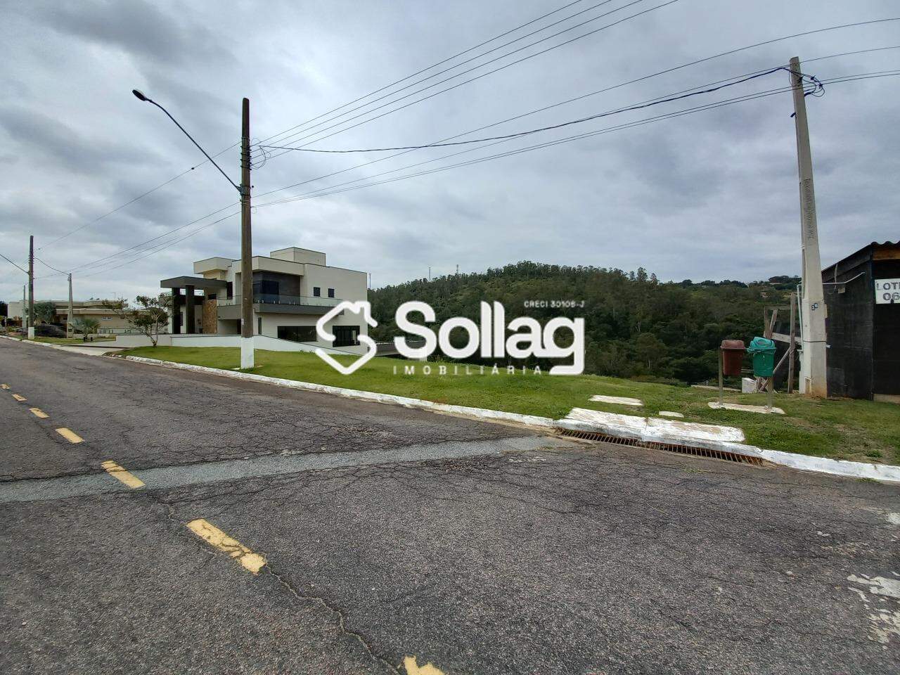 Terreno em condomínio à venda no Condomínio Sol Vinhedo Village: 