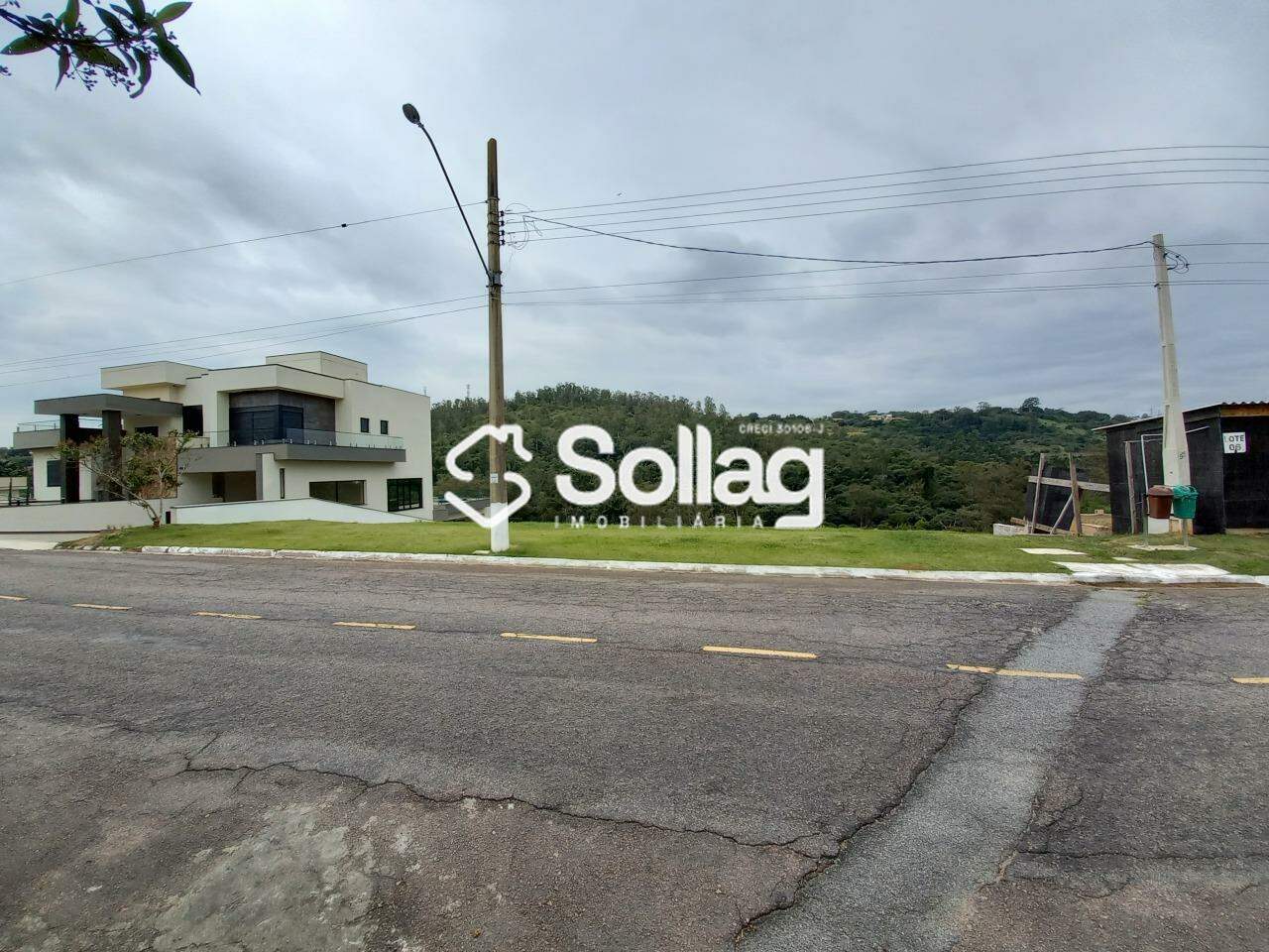 Terreno em condomínio à venda no Condomínio Sol Vinhedo Village: 