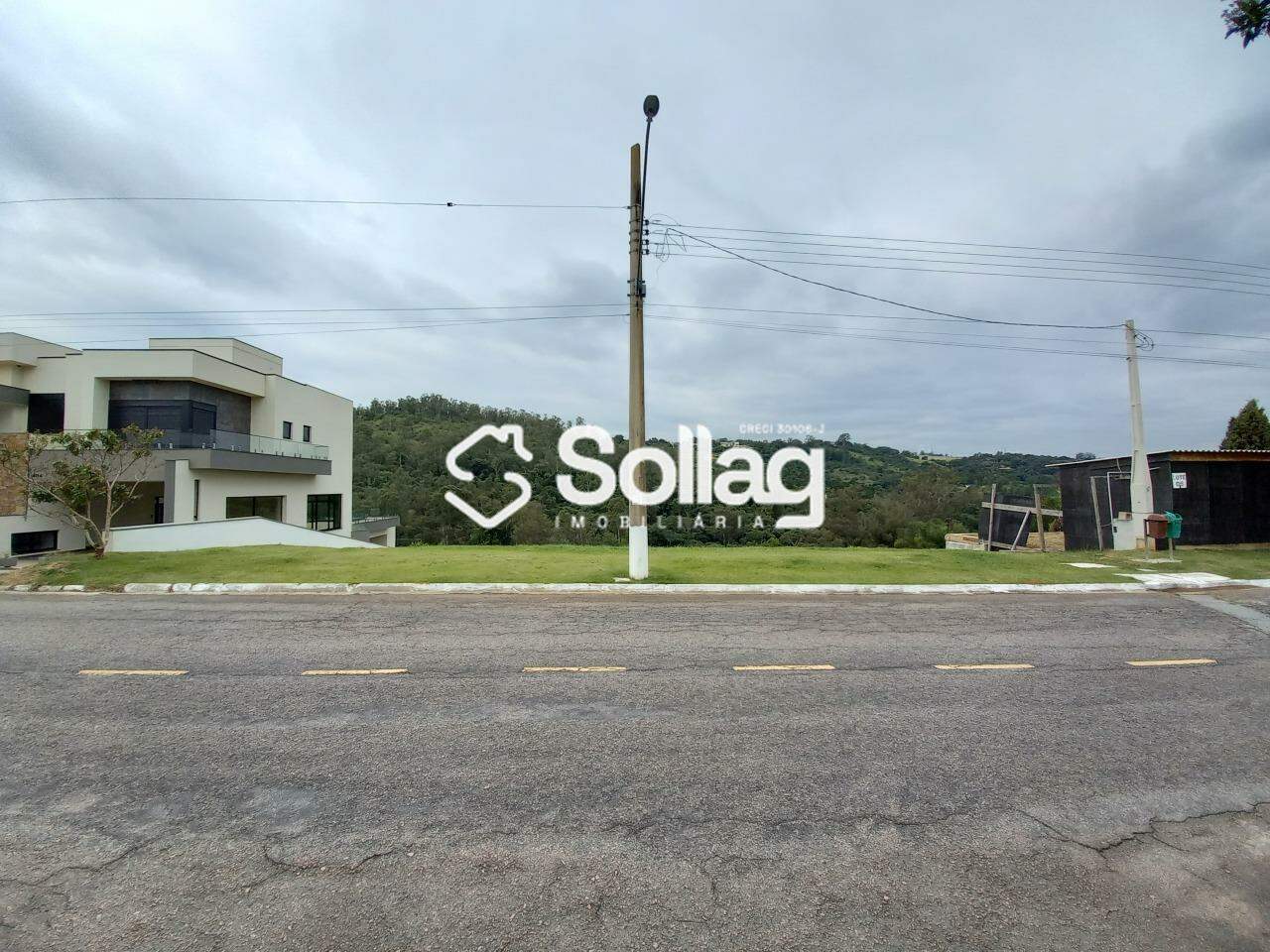 Terreno em condomínio à venda no Condomínio Sol Vinhedo Village: 