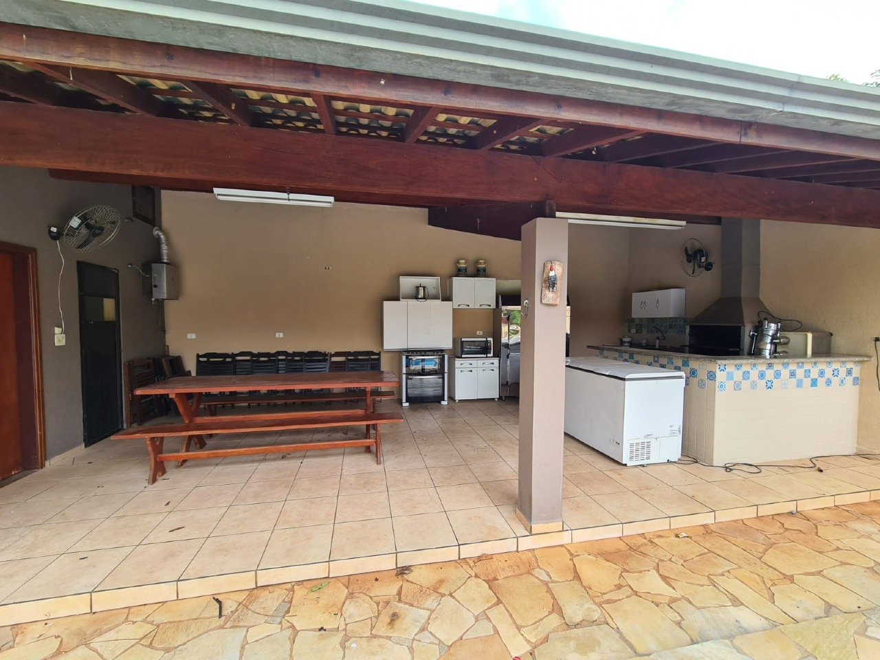 Casa em condomínio à venda no Condomínio Recanto Florido: 