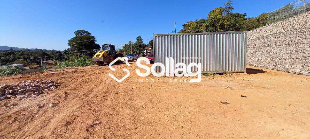 terreno à venda no Pinheirinho: 