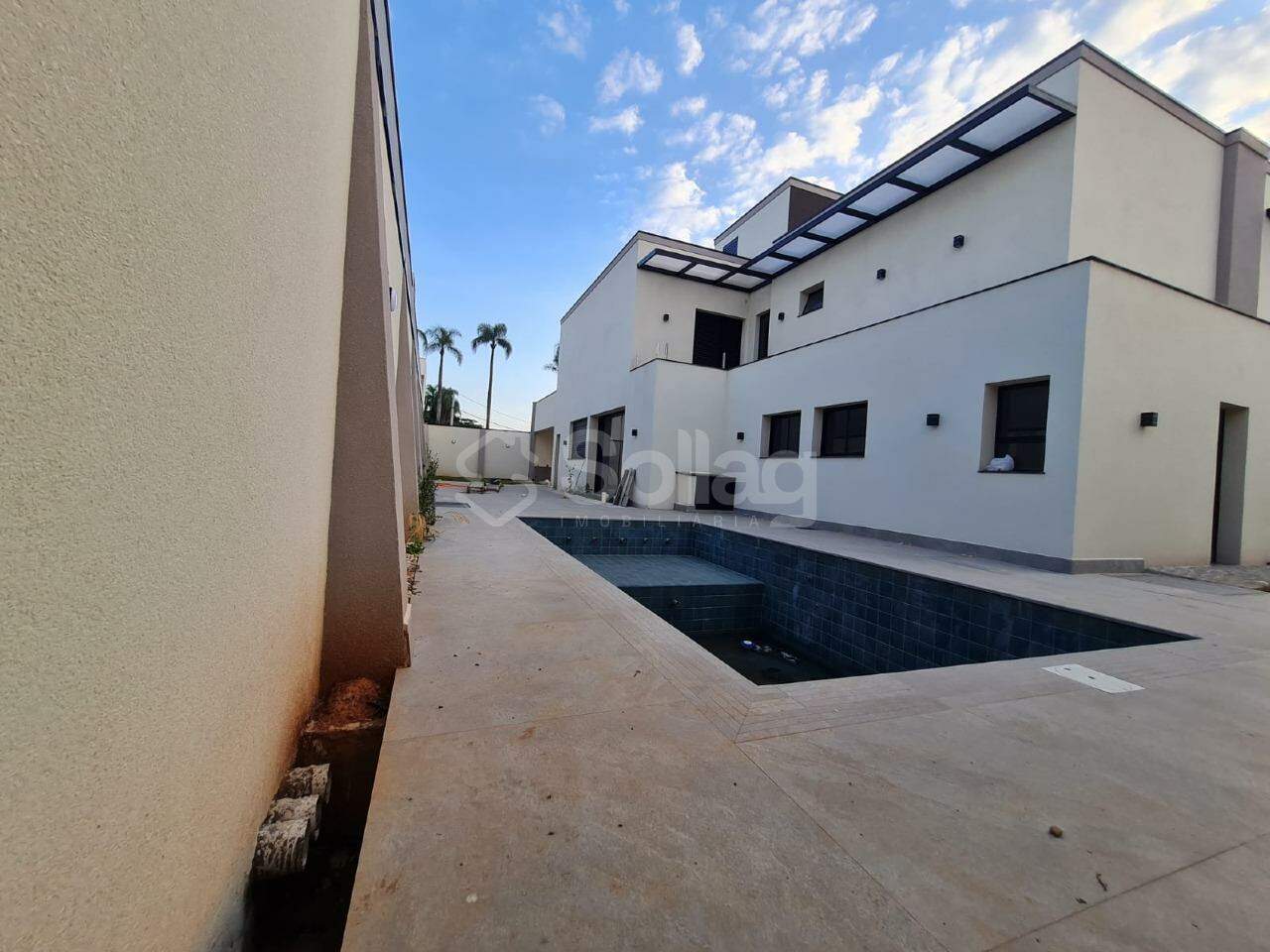 Casa em condomínio à venda no Condomínio Residencial Querência: 
