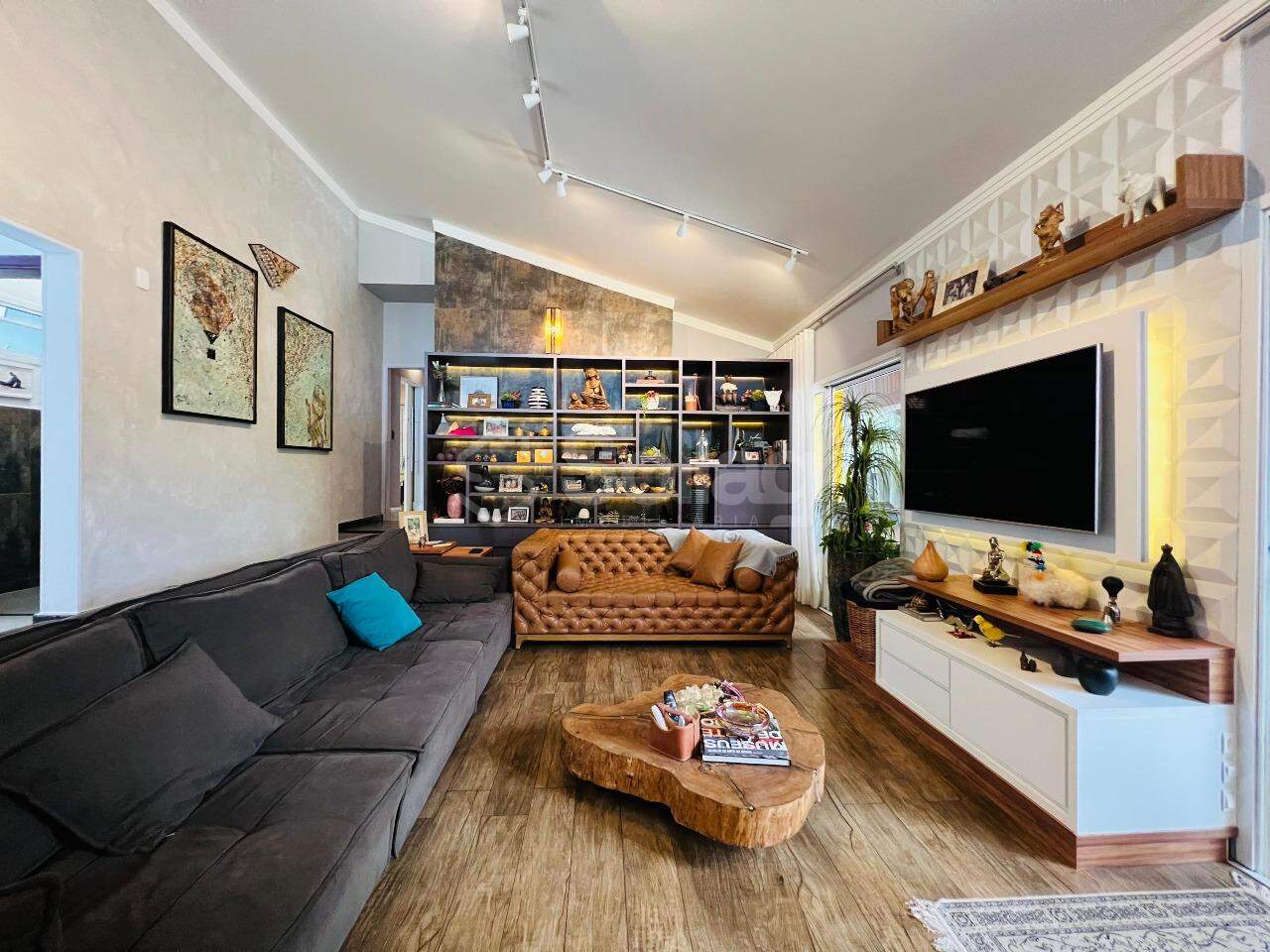 Casa em condomínio à venda no Condomínio Colina dos Coqueiros: 