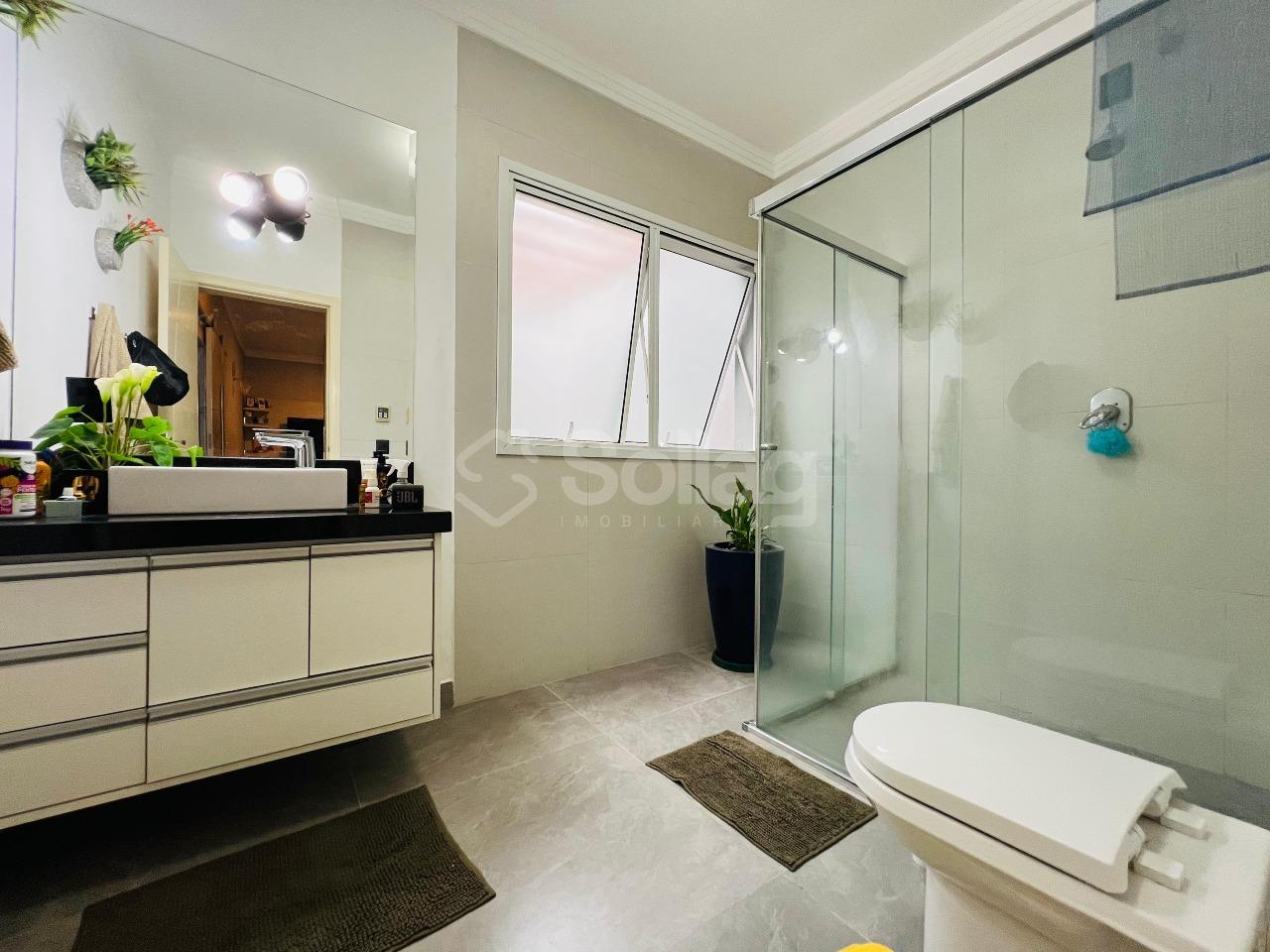 Casa em condomínio à venda no Condomínio Colina dos Coqueiros: 