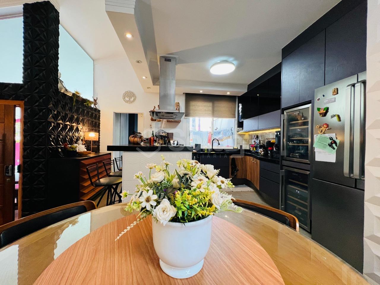 Casa em condomínio à venda no Condomínio Colina dos Coqueiros: 