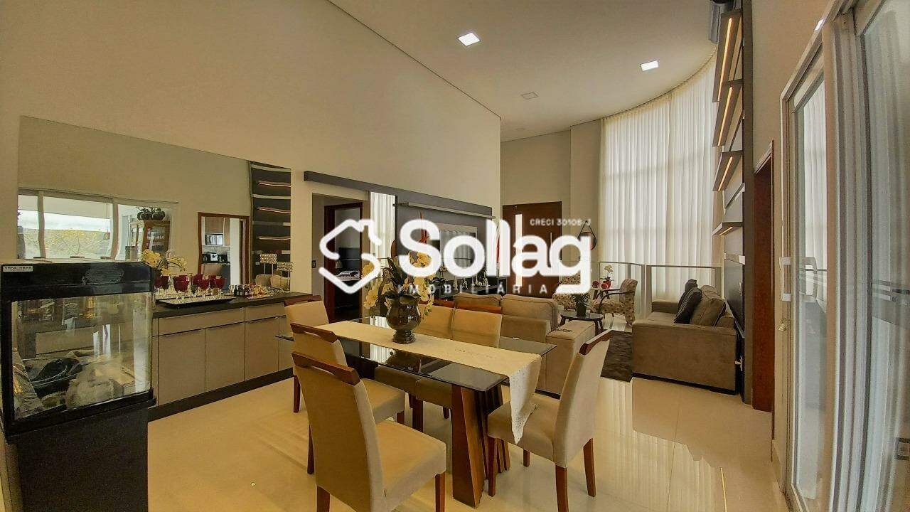 Casa em condomínio à venda no Condomínio Villa Lombarda: 