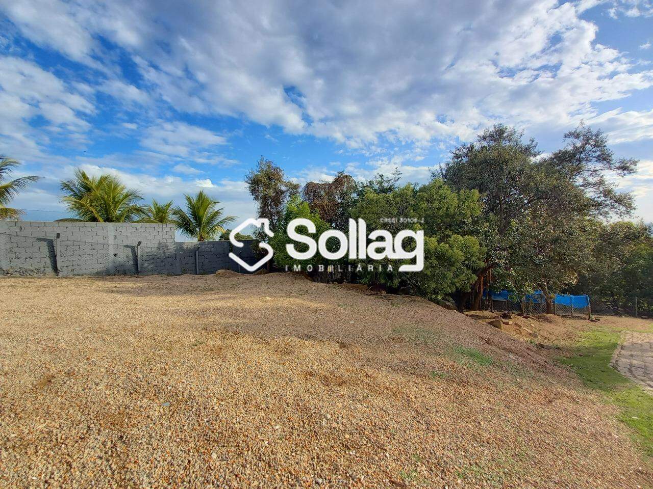 terreno à venda no Pinheirinho: 