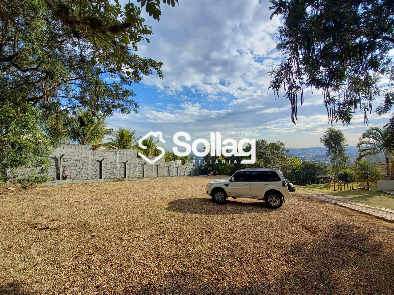 terreno à venda no Pinheirinho: 