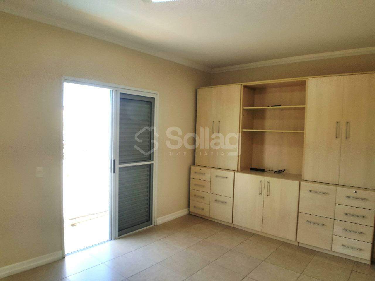 Casa em condomínio para aluguel no Condomínio Jardim América: 