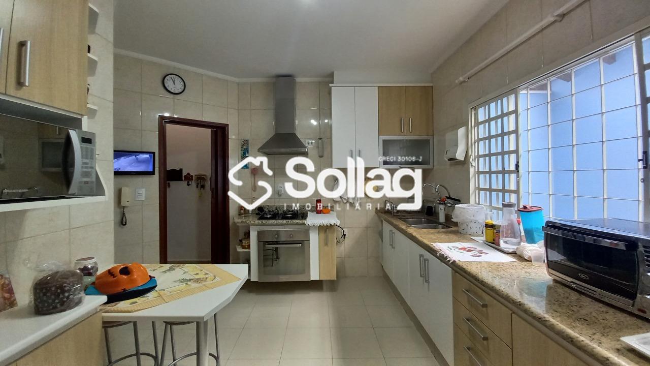 Casa à venda no Jardim Pinheiros: 