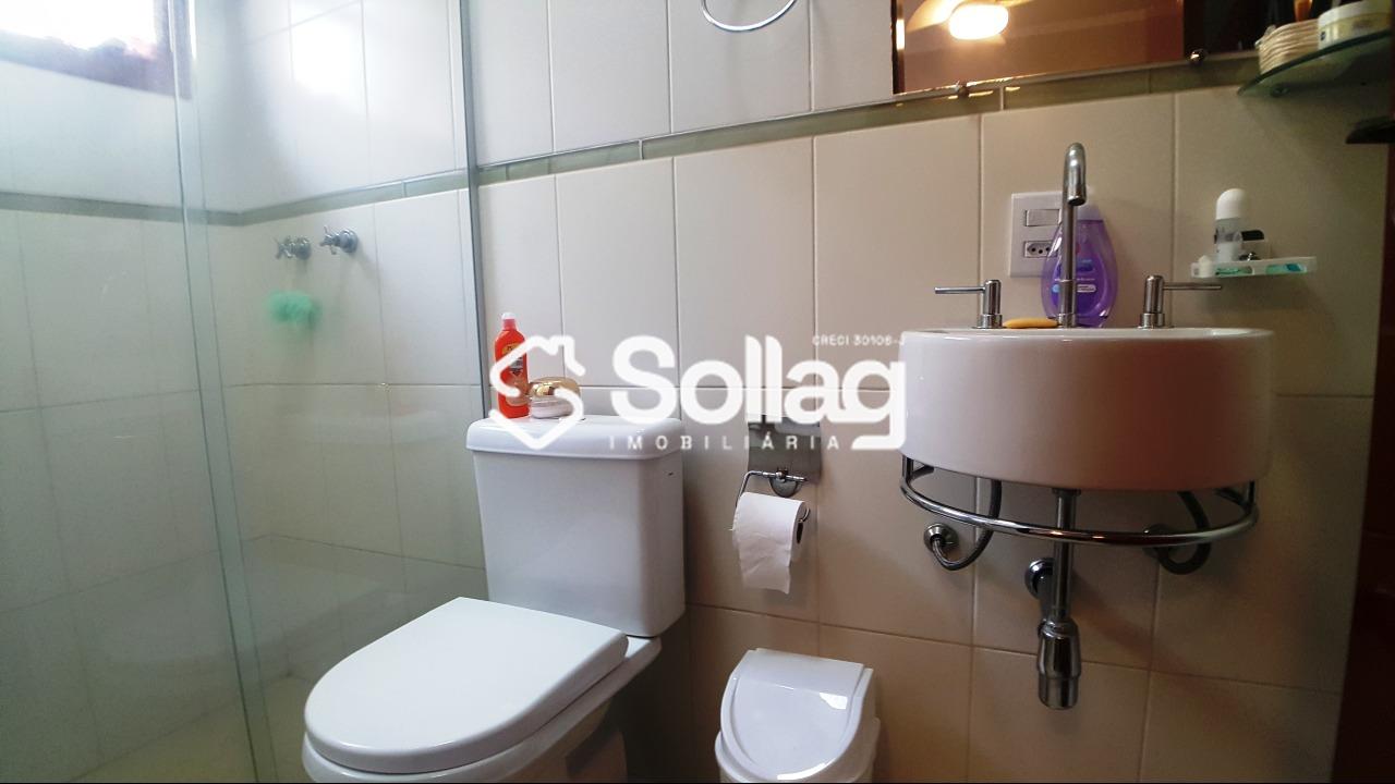 Casa em condomínio à venda no Condomínio Jardim das Palmeiras: 