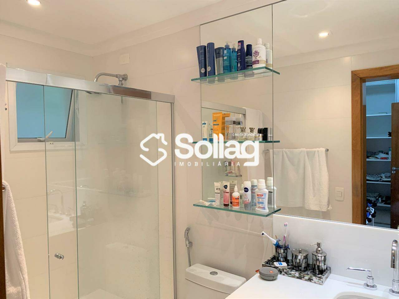 Casa em condomínio à venda no Condomínio Chácaras do Lago: 