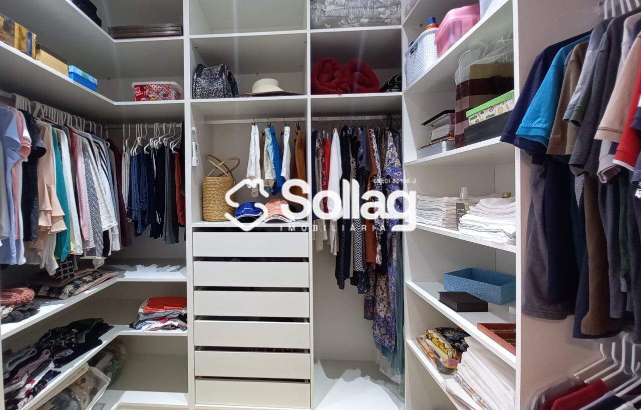 Casa em condomínio à venda no Condomínio Alpes de Vinhedo: 