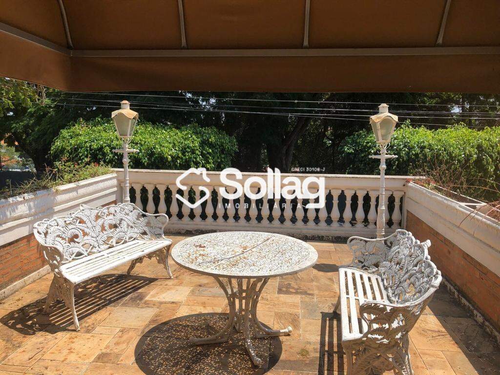 Casa à venda no Centro: 