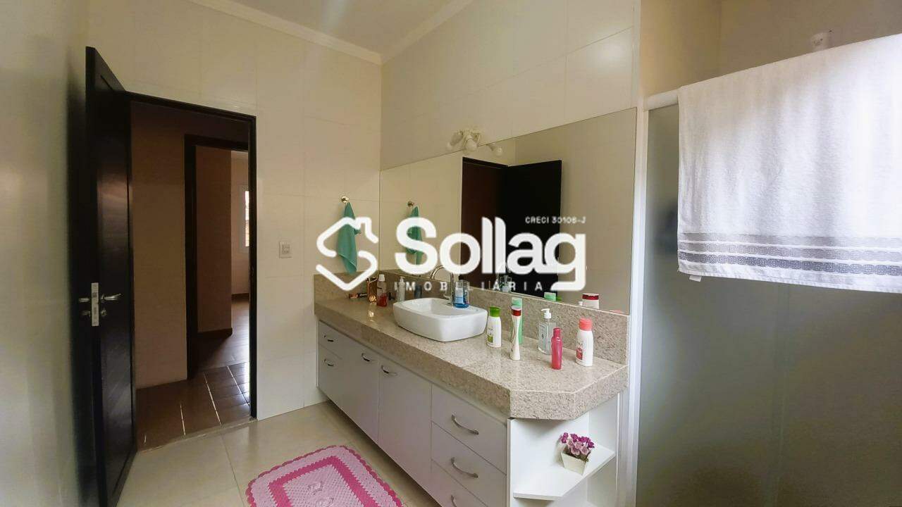 Casa à venda no Centro: 