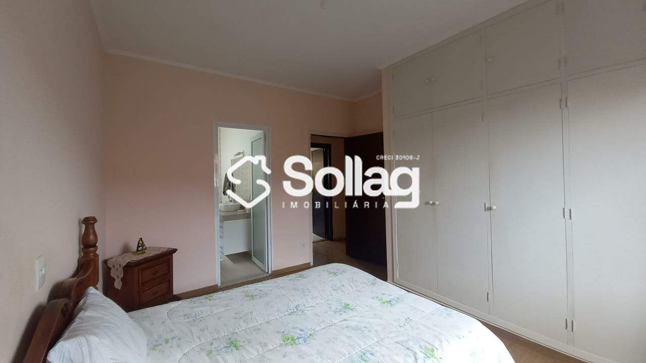 Casa à venda no Centro: 