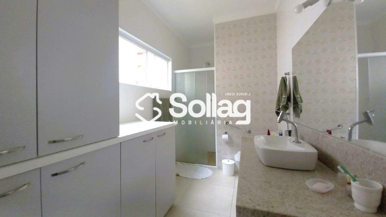 Casa à venda no Centro: 