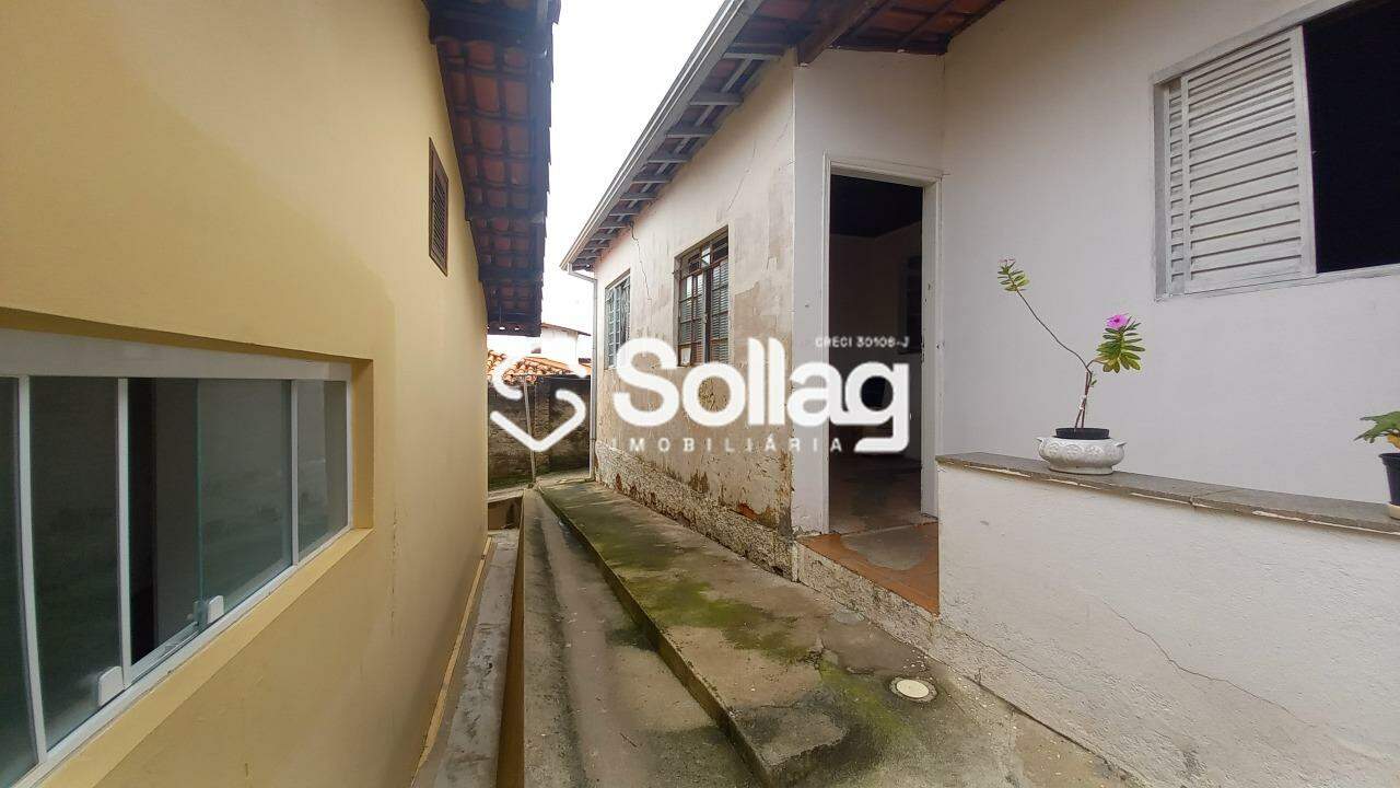 Casa à venda no Centro: 