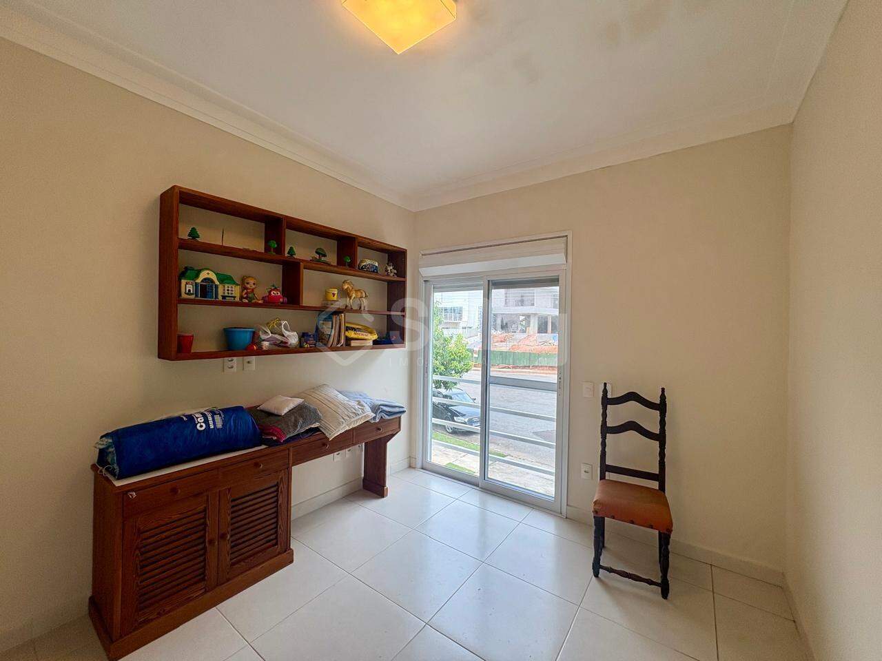 Casa em condomínio à venda no Condomínio Villagio Paradiso: